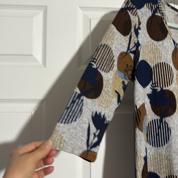 Papa Vancouver Women's Patterned Top NWT - Picture 7 of 7